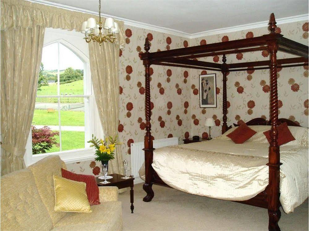 ניוטאון The Forest Country House B&B מראה חיצוני תמונה